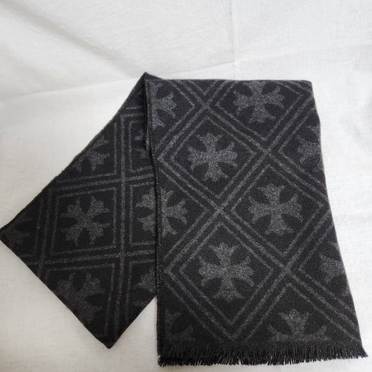 CHROME HEARTS マルチロゴマフラー
