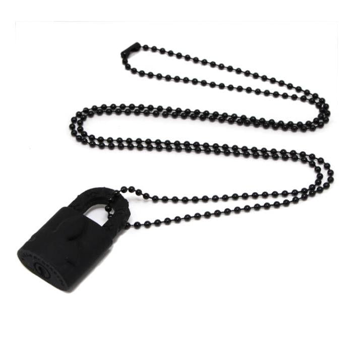 CHROME HEARTS パドロック シリコンネックレス